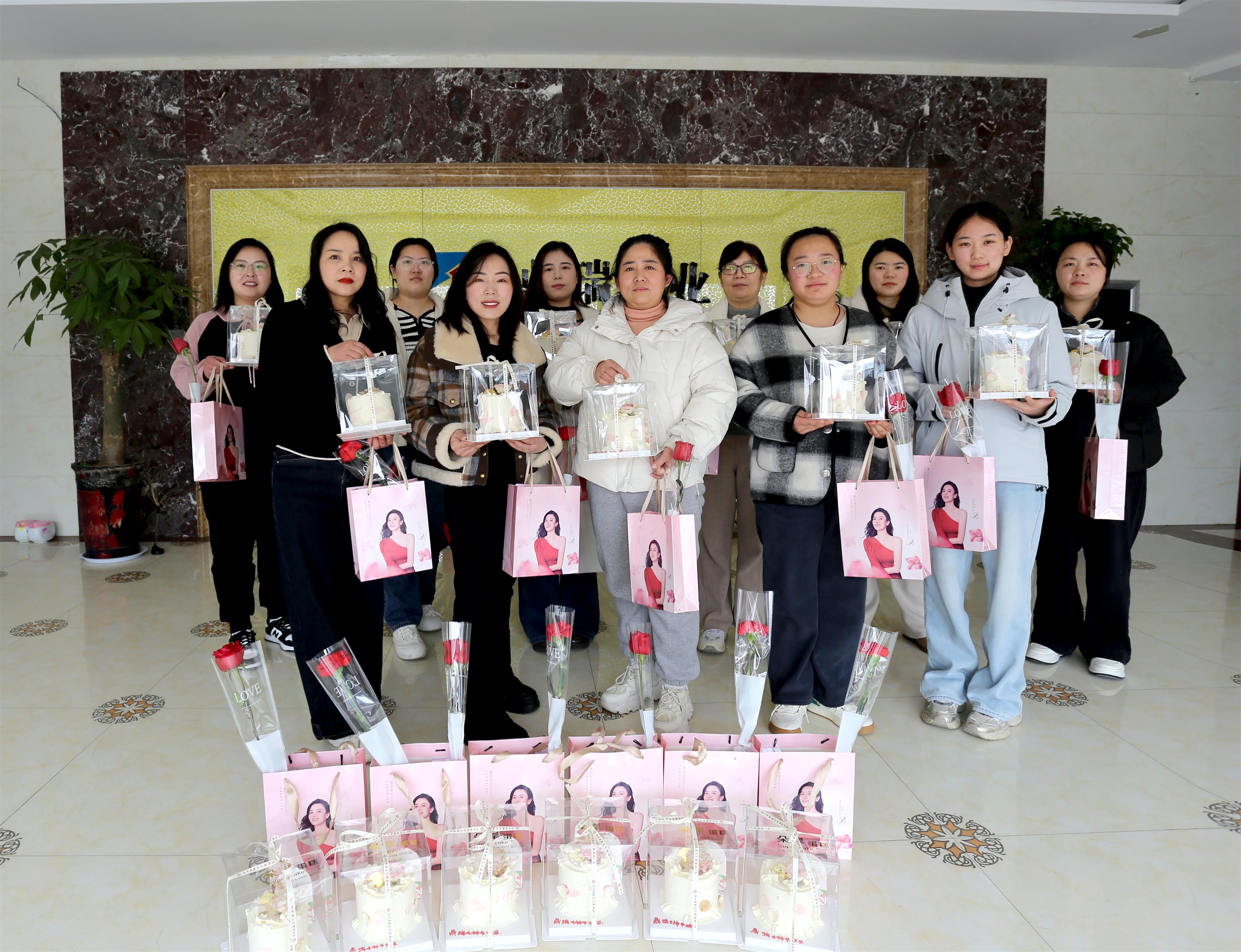 鼎瑞建工集團(tuán)祝女神們節(jié)日快樂(lè)